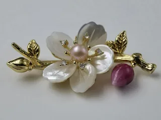 Blushing Blossom Brooch